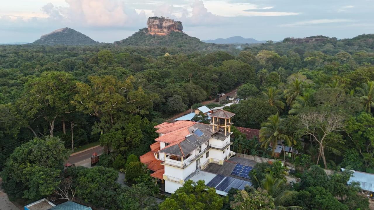 Sigiriya Summer Resort Exterior photo